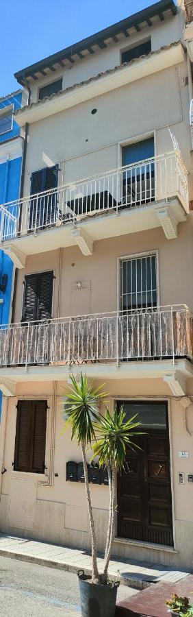 Da Ale - In Centro A San Benedetto Apartment Сан Бенедето дел Тронто Екстериор снимка